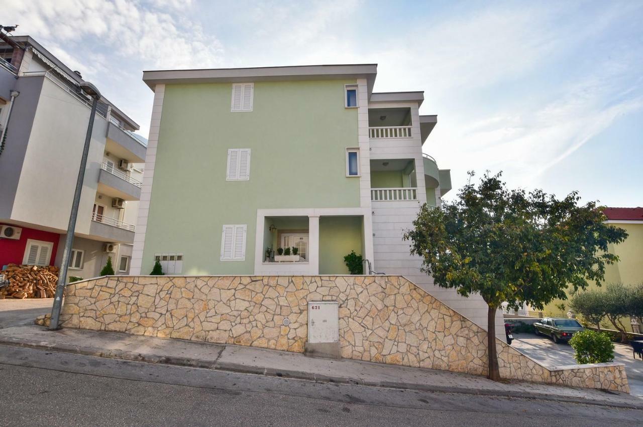 מאקרסקה Apartmani Roso מראה חיצוני תמונה