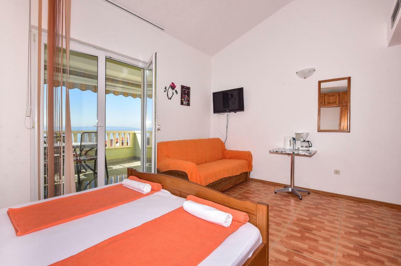 מאקרסקה Apartmani Roso מראה חיצוני תמונה
