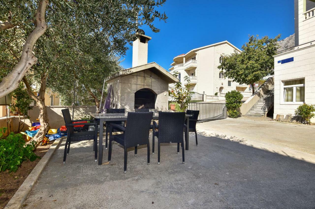 מאקרסקה Apartmani Roso מראה חיצוני תמונה