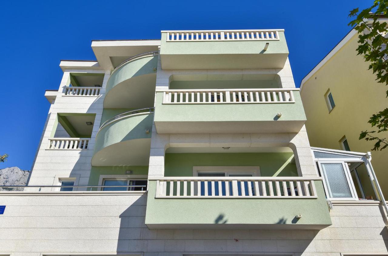 מאקרסקה Apartmani Roso מראה חיצוני תמונה